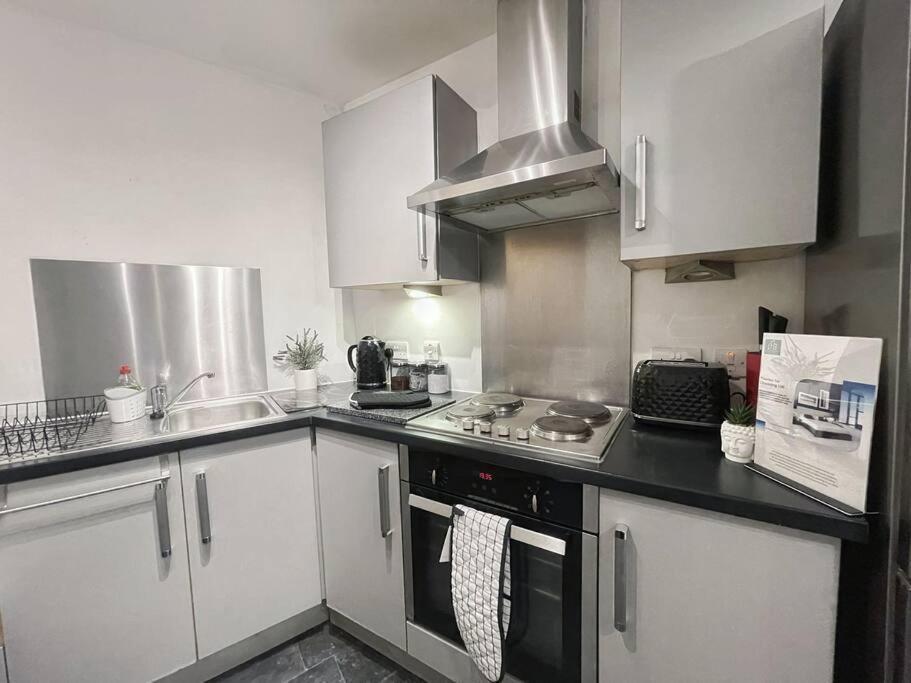 Cityfront Modern Apt Near City Centre/Etihad, Free Parking Manchester Bagian luar foto