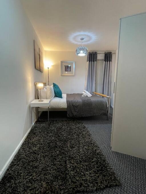 Cityfront Modern Apt Near City Centre/Etihad, Free Parking Manchester Bagian luar foto