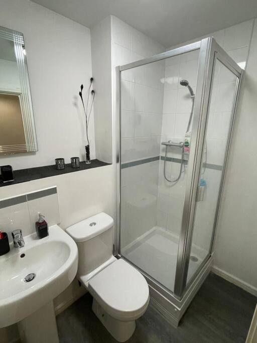 Cityfront Modern Apt Near City Centre/Etihad, Free Parking Manchester Bagian luar foto