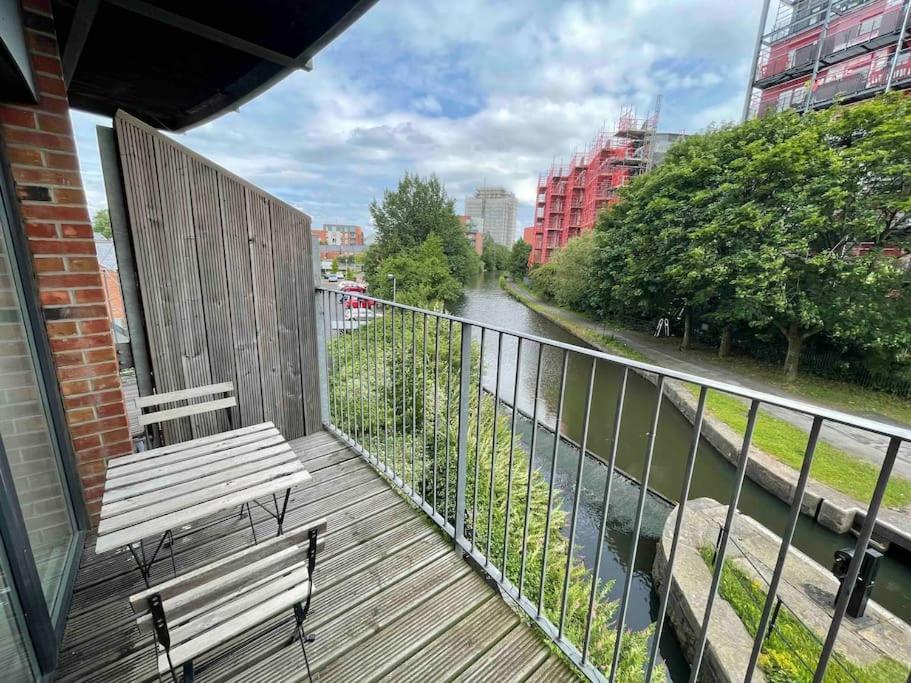 Cityfront Modern Apt Near City Centre/Etihad, Free Parking Manchester Bagian luar foto